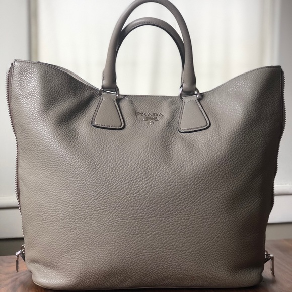 Prada Vitello Phenix - Picture 1 of 8